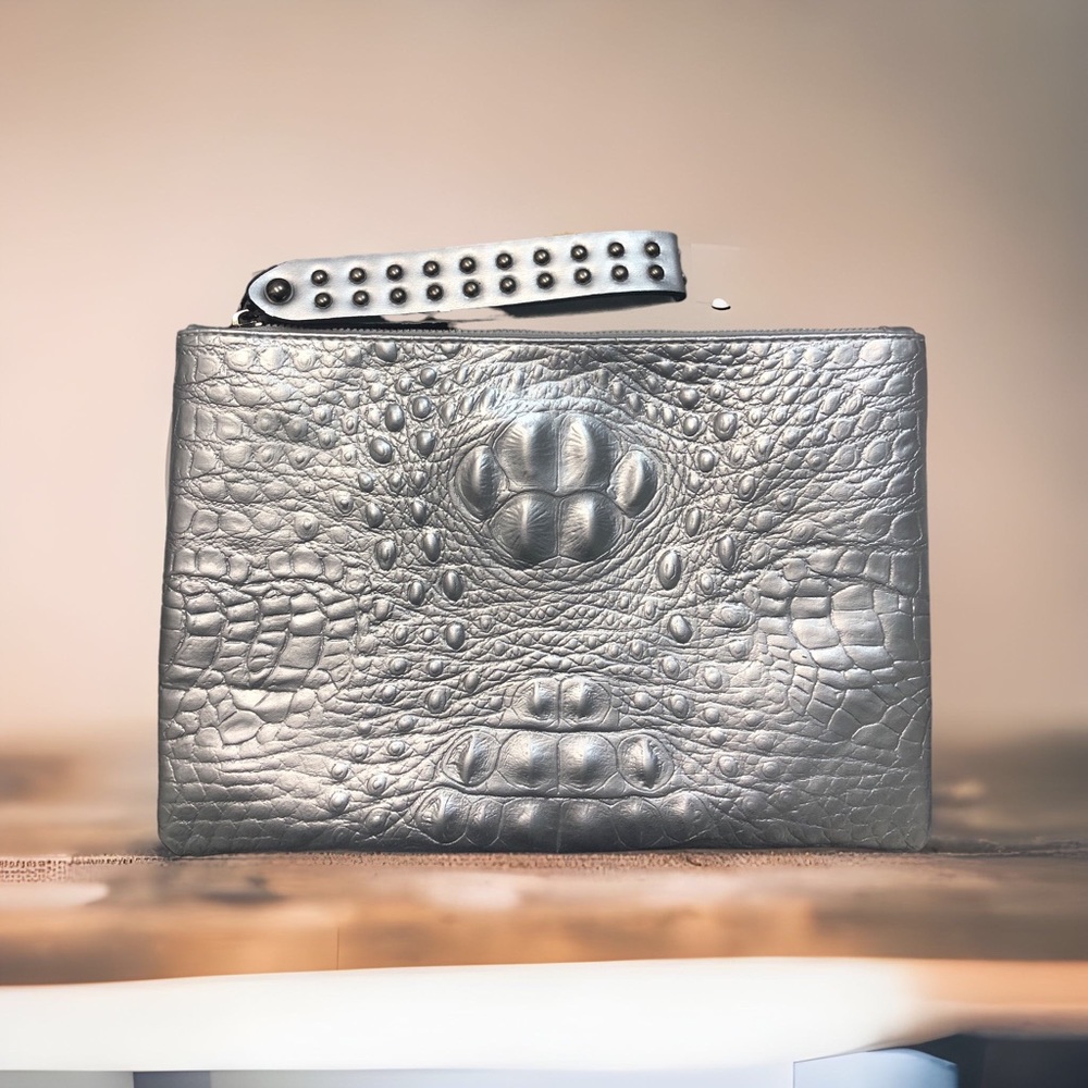 Fancy Clutch - Picture 7 of 8